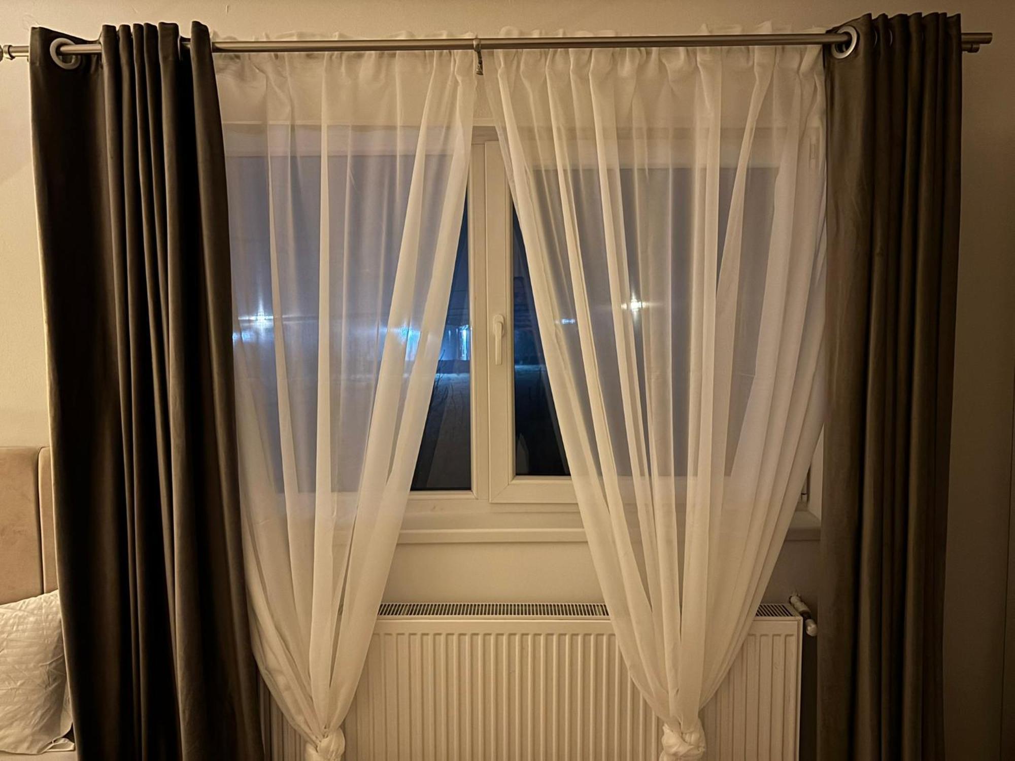 Dream - Large Apartament With Freeparking In A Quietarea Just 10 Minutes Away From City Center Bistriţa Extérieur photo