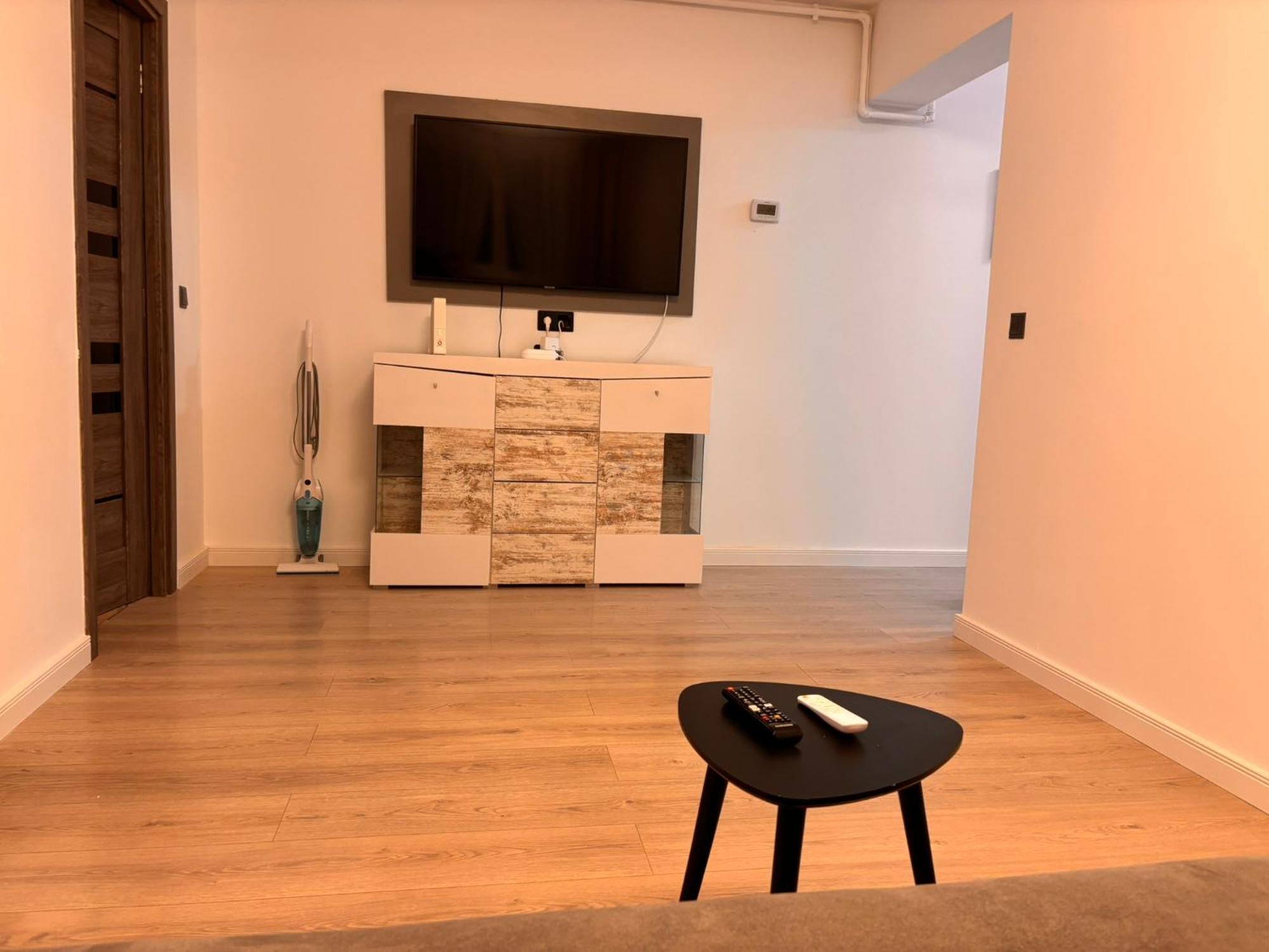 Dream - Large Apartament With Freeparking In A Quietarea Just 10 Minutes Away From City Center Bistriţa Extérieur photo